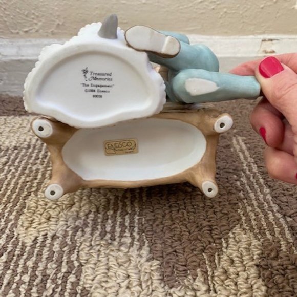 Enesco "The Engagement" - Picture 5 of 5